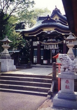 Kamakura, die Stadt der unz&auml;hligen kleinen Tempel hat sogar einen Tempel f&uuml;r das Geld
